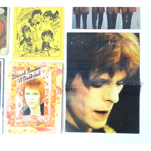 1559 - A quantity of 1960s-1970s assorted pop music ephemera to include The Pink Floyd official music progr... 