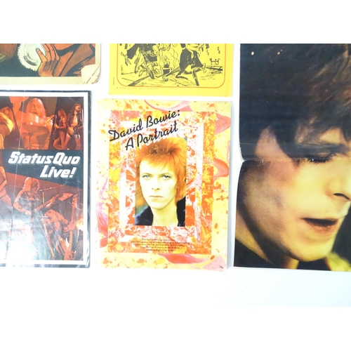 1559 - A quantity of 1960s-1970s assorted pop music ephemera to include The Pink Floyd official music progr... 