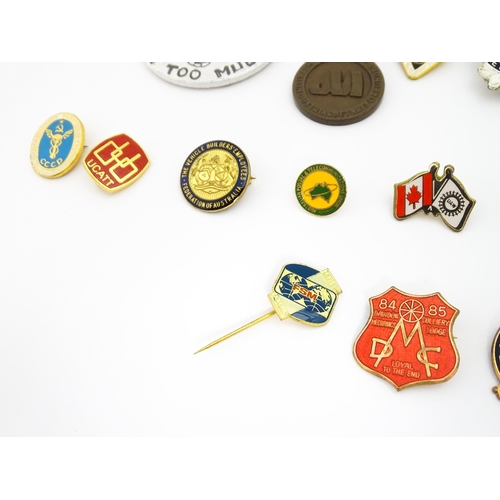 2099 - Trade Union Interest: a quantity of assorted badges, pins, etc. to include the Brotherhood of Locomo... 