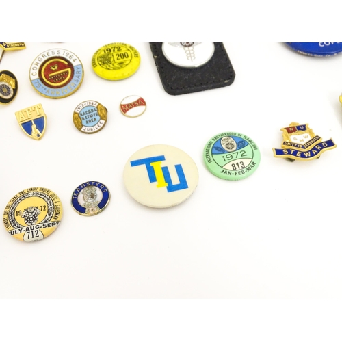 2102 - Trade Union Interest: a quantity of assorted badges, pins, etc. to include three convention medals f... 