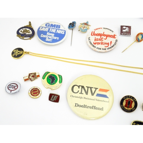 2103 - Trade Union Interest: a quantity of assorted badges, pins, etc. to include Solidarity (Poland), CNV,... 