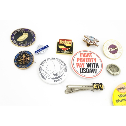 2104 - Trade Union Interest: a quantity of assorted badges, pins, etc. to include Clayton West NUM 1984-85,... 