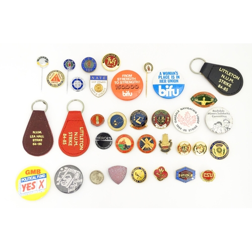 2106 - Trade Union Interest: a quantity of assorted badges, pins, etc. to include a badge commemorating the... 