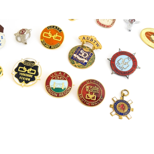 2114 - Trade Union Interest: A quantity of assorted badges, pins, etc. to include a Union of Postal Workers... 