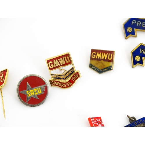 2115 - Trade Union Interest : a quantity of assorted badges, pins, etc. to include the National Union of Lo... 