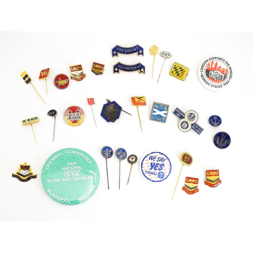 2115 - Trade Union Interest : a quantity of assorted badges, pins, etc. to include the National Union of Lo... 