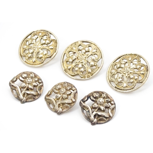 313 - Three silver buttons with Art Nouveau floral detail, hallmarked Birmingham 1904, maker Adie Lovekin ... 