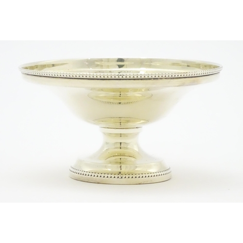 315 - A silver pedestal bon bon dish hallmarked Birmingham 1937, maker William Greenwood & Sons. Approx. 2... 