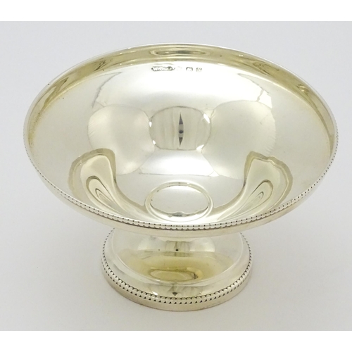 315 - A silver pedestal bon bon dish hallmarked Birmingham 1937, maker William Greenwood & Sons. Approx. 2... 