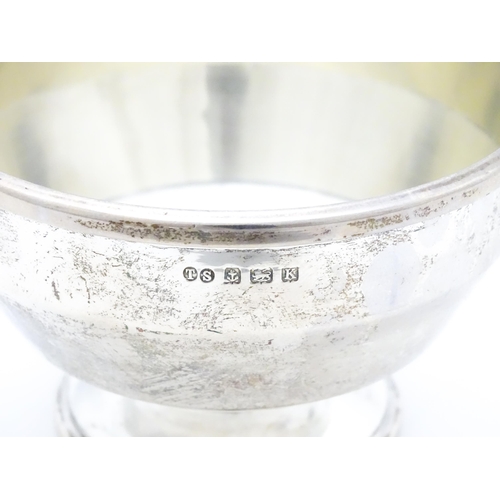 373 - An Art Deco silver pedestal sugar bowl hallmarked Birmingham 1934, maker TS. Approx. 2 1/2