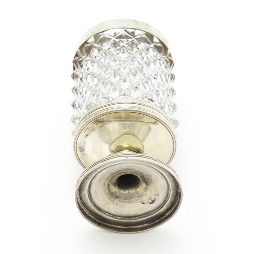 409 - A cut glass caster with silver mounts hallmarked London 1807, maker John Emes. Approx. 4 1/2