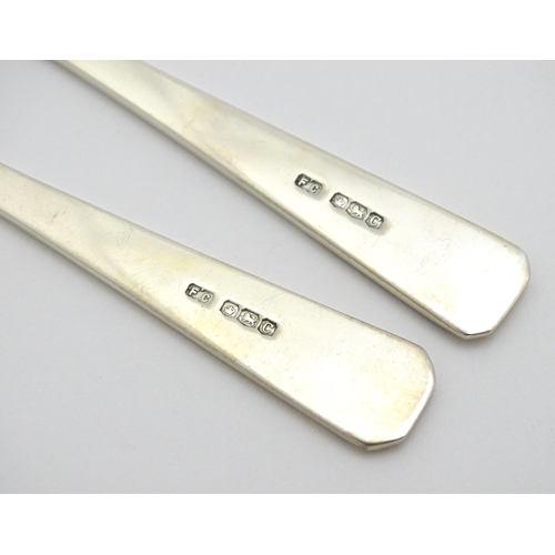 577 - A pair of Art Deco silver sweetmeat servers hallmarked Sheffield 1945, maker Frank Cobb & Co. Ltd. C... 