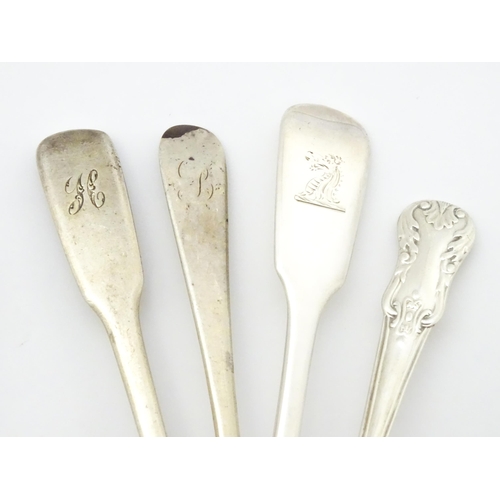 592 - A quantity of assorted Georgian and later salt spoons hallmarks to include London 1815, 1826, 1839, ... 