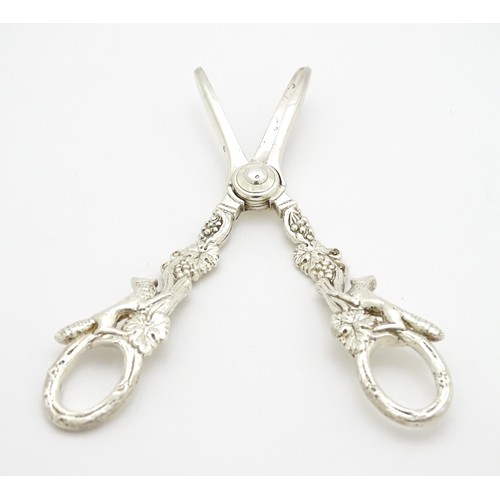 306 - Silver grape shears with fruiting vine and fox decoration hallmarked Sheffield 1971, maker J B Chatt... 