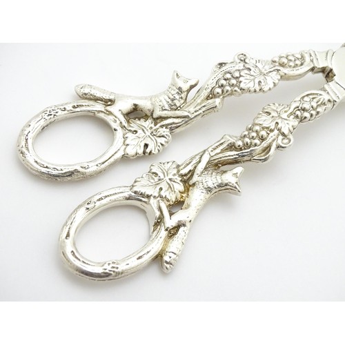 306 - Silver grape shears with fruiting vine and fox decoration hallmarked Sheffield 1971, maker J B Chatt... 