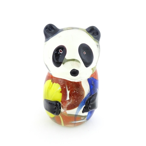 234 - A quantity of retro glass animals to include ducks, elephants and a panda. Some Murano Examples.  Du... 