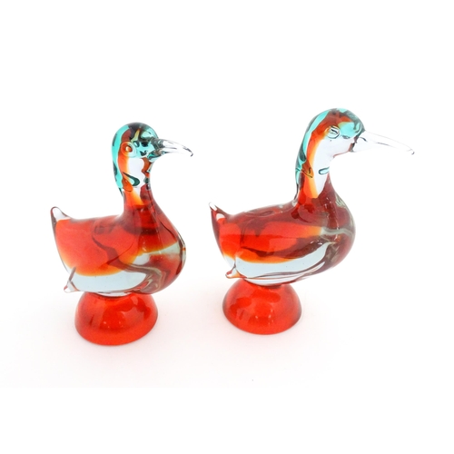 234 - A quantity of retro glass animals to include ducks, elephants and a panda. Some Murano Examples.  Du... 