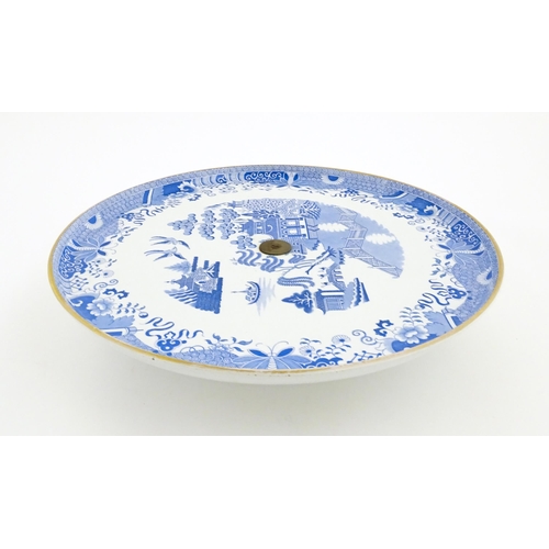 162 - A Copeland blue and white Lazy Susan stand decorated in the Willow pattern. Impressed mark under. Ap... 