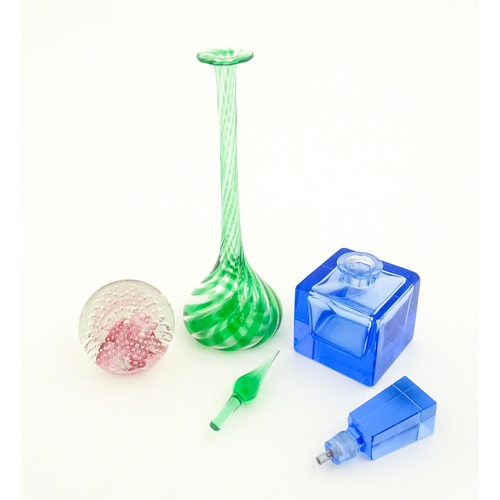 248 - Three assorted items of art glass to include a retro blue glass perfume / scent bottle and stopper, ... 