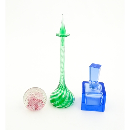 248 - Three assorted items of art glass to include a retro blue glass perfume / scent bottle and stopper, ... 