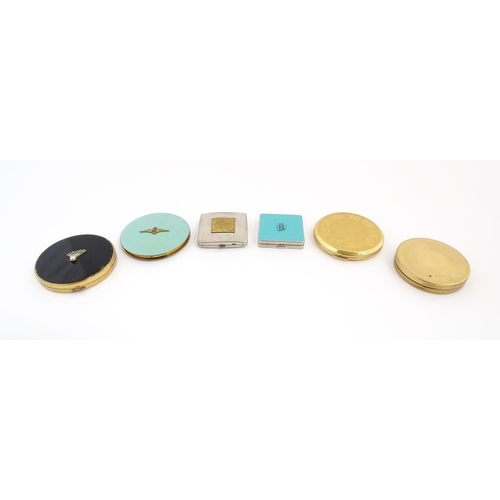 1230 - Five assorted vintage compacts to include a RAF Stratton compact with blue enamel detail and winged ... 