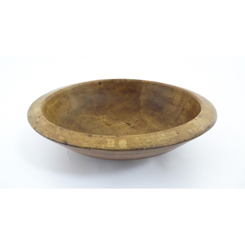 1268 - A large late 19th / early 20thC turned sycamore bowl. Approx. 5 1/4