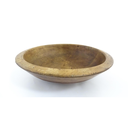 1268 - A large late 19th / early 20thC turned sycamore bowl. Approx. 5 1/4