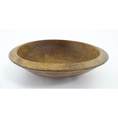 1268 - A large late 19th / early 20thC turned sycamore bowl. Approx. 5 1/4