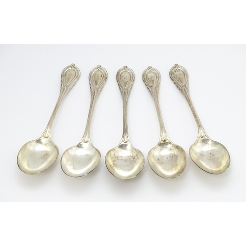 478 - A set of five Victorian silver Lily pattern dessert spoons hallmarked Sheffield 1898, maker John Rou... 