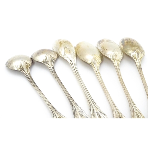 482 - A quantity of assorted Victorian silver Lily pattern spoons to include two salt spoons, a mustard sp... 