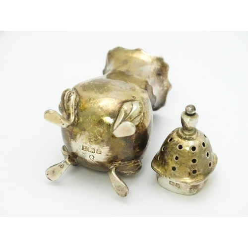 507 - A silver three piece cruet set comprising, salt, pepper and mustard with salt spoon, hallmarked Birm... 