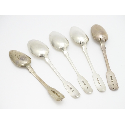 510 - Five assorted 19thC silver Fiddle pattern teaspoons, various dates and makers. Largest approx. 6