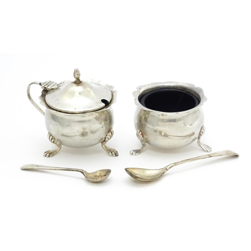 541 - Two silver cruet items comprising a mustard hallmarked Birmingham 1907, the salt hallmarked Birmingh... 