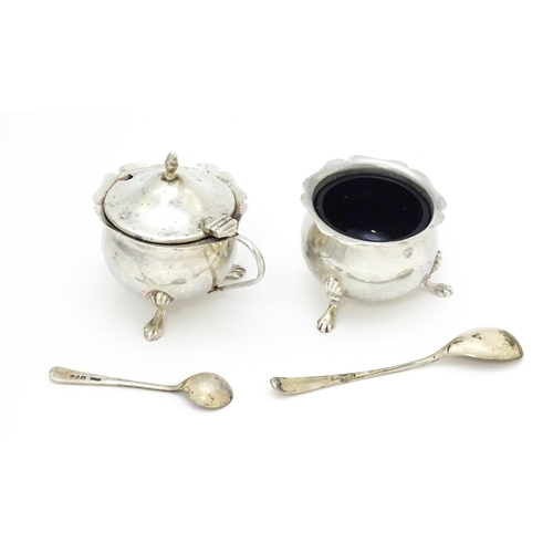 541 - Two silver cruet items comprising a mustard hallmarked Birmingham 1907, the salt hallmarked Birmingh... 