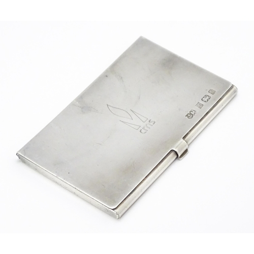 543 - A silver card case hallmarked Birmingham 1992, maker SM. Approx. 3 3/4