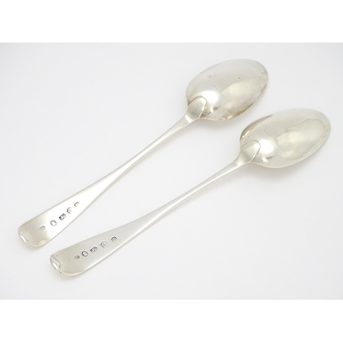 610 - A pair of Geo IV silver serving spoons, hallmarked Exeter 1822, maker Joseph Hicks. Approx. 8 1/2