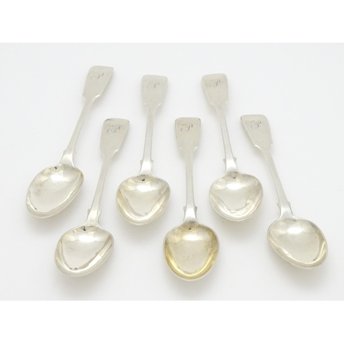 611 - Six Victorian silver teaspoons hallmarked Newcastle 1847, maker Thomas Wheatley. Approx. 5 1/2