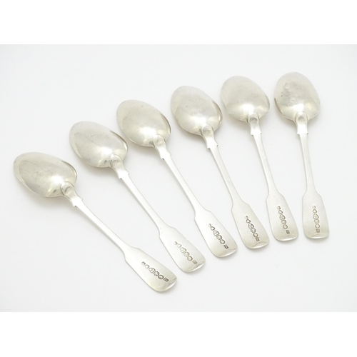 611 - Six Victorian silver teaspoons hallmarked Newcastle 1847, maker Thomas Wheatley. Approx. 5 1/2