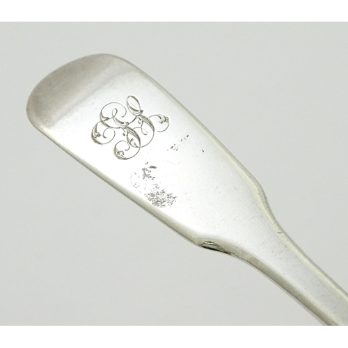 613 - A silver Fiddle pattern table spoon hallmarked London 1818, maker Richard Poulden. Approx. 8 1/2