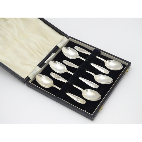 627 - A cased set of six Art Deco silver teaspoons hallmarked Birmingham 1939, maker Arthur Price & Co. Lt... 