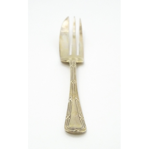 644 - A cased set of six silver cake forks hallmarked Sheffield 1923, maker I S Greenberg & Co. Forks appr... 