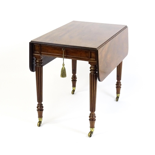 1526 - A 19thc mahogany Pembroke table of high quality in the manner of Gillows, with drop flaps to either ... 