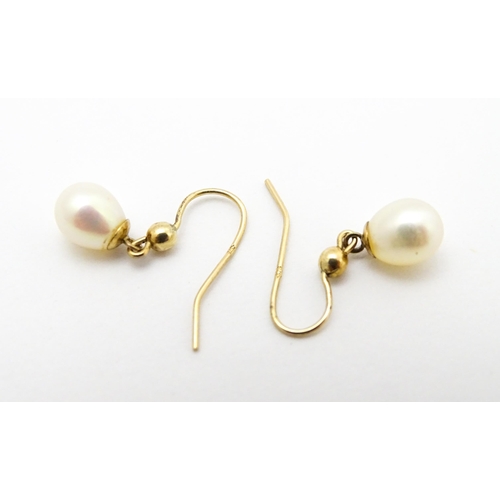 849 - Six pairs of assorted drop and stud earrings