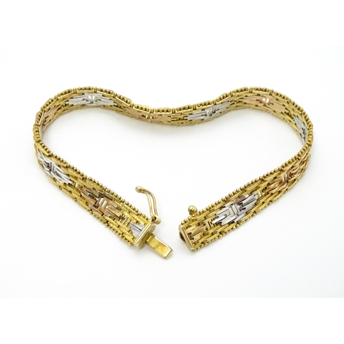 850 - An Italian silver gilt bracelet. Approx. 8