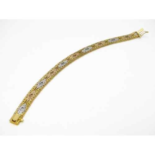 850 - An Italian silver gilt bracelet. Approx. 8