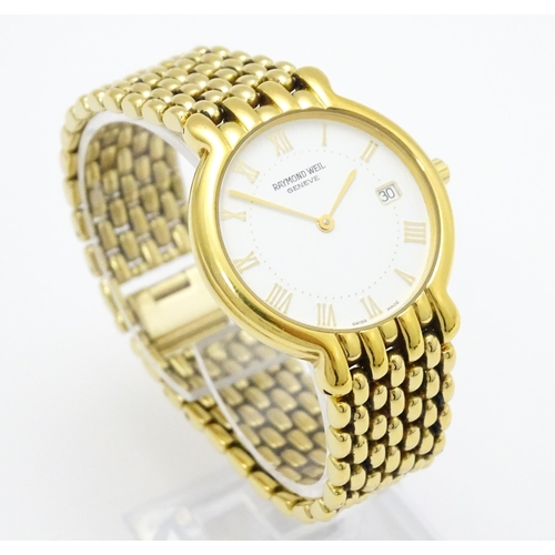 934 - A Raymond Weil gold plated stainless steel quartz bracelet wristwatch, the white dial with Roman num... 