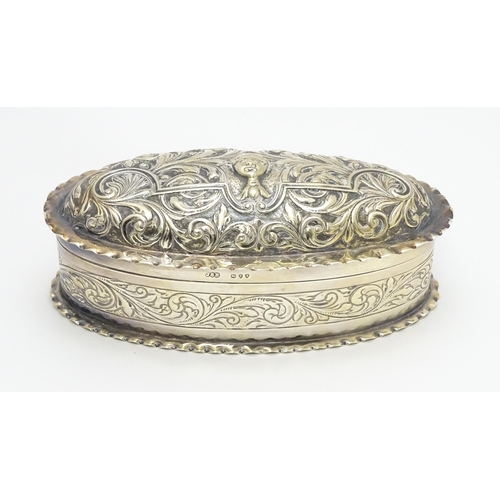 445 - A Victorian silver pot of ovoid form with acanthus scroll decoration hallmarked London 1890, maker J... 