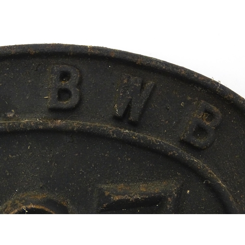 1085 - British Waterways Board Interest: A 20thC cast iron plaque of oval form titled 'Built BWB 1997 Bulbo... 