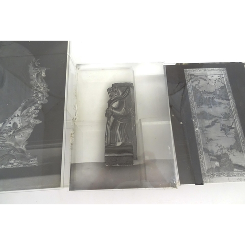 2133 - A quantity of assorted plate glass negatives depicting various ancient artefacts / sculptures, etc. ... 