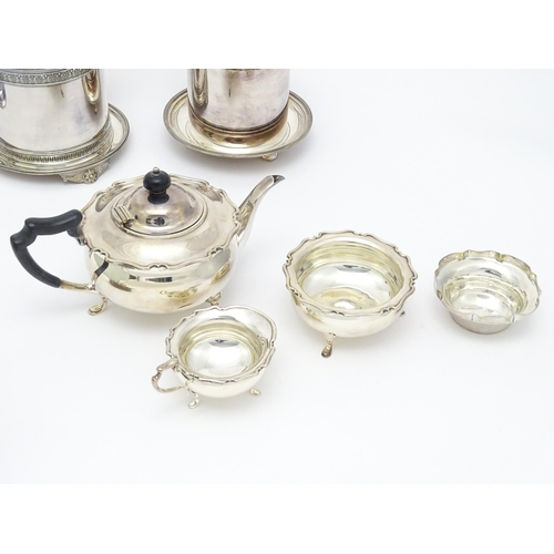 682 - A quantity of assorted silver plated wares to include sauce boats, serving dishes, cruets, teapot, s... 